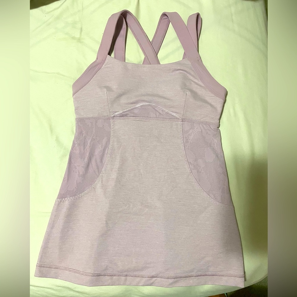 Lululemon tank size 4/6
